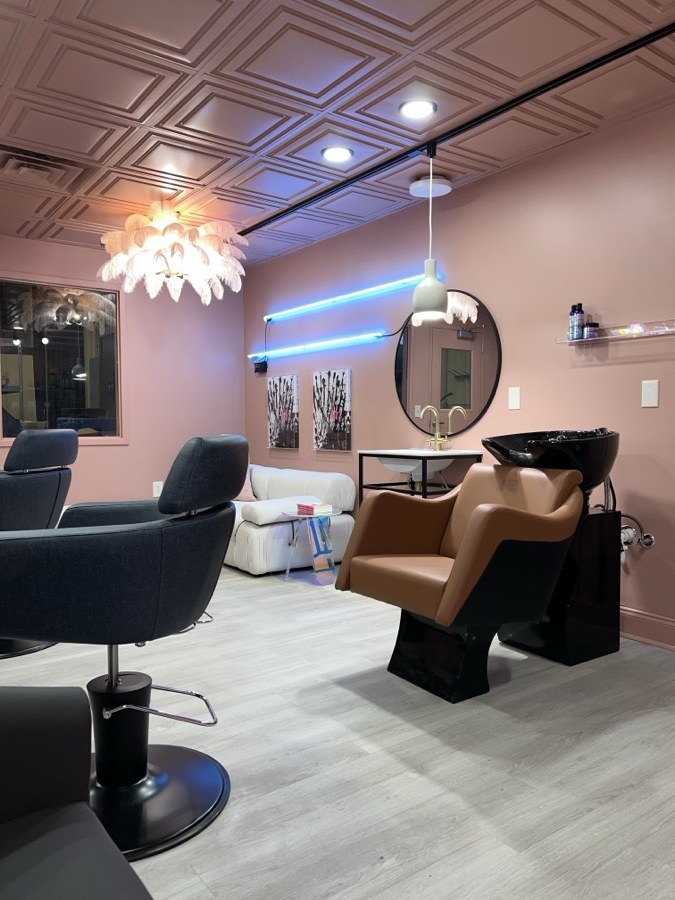 Finished Revamp salon or studio project photo